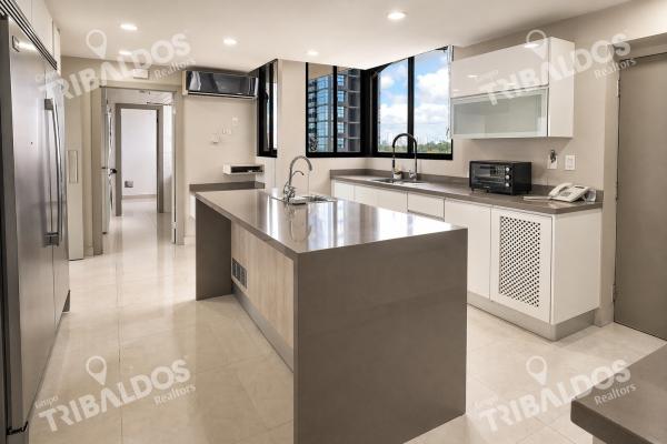 Apartment for sale in coco del mar oceanfront