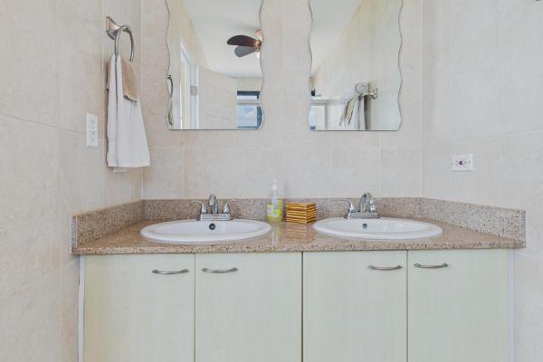 4 bdrm beachfront condo newly renovated coronado