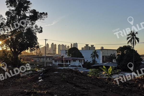Terreno en rio abajo