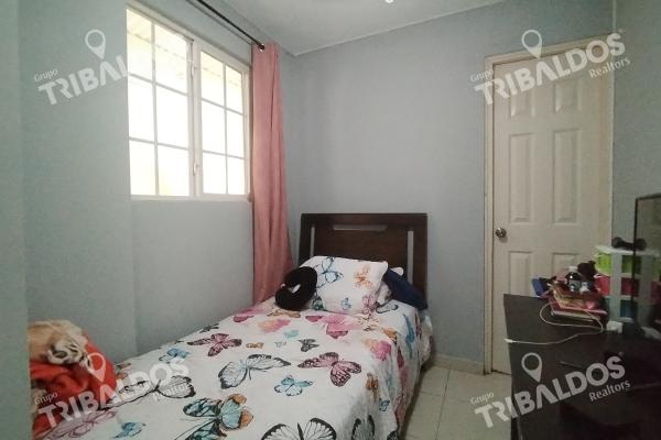 Venta de casa adosada en villa de las azores en villa lucre