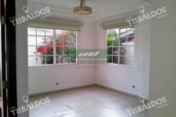 Venta de casa en villa valencia