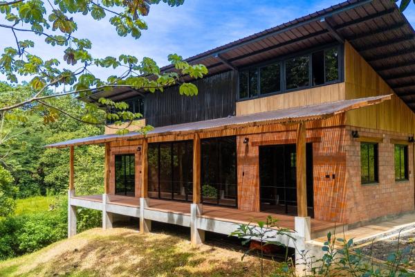 Brand-new jungle home for sale in torio