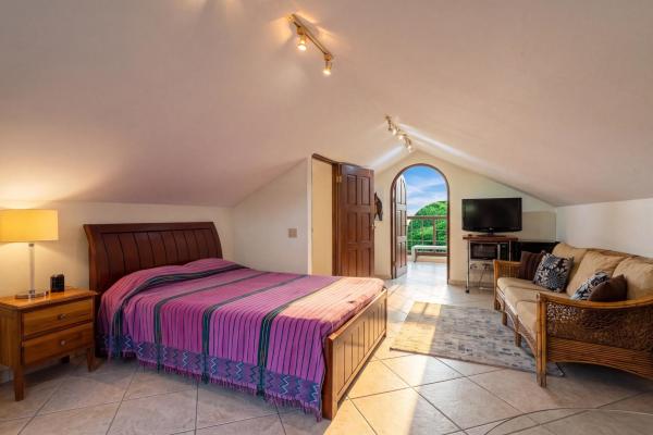 Two villas with 6 bedrooms and mountain views