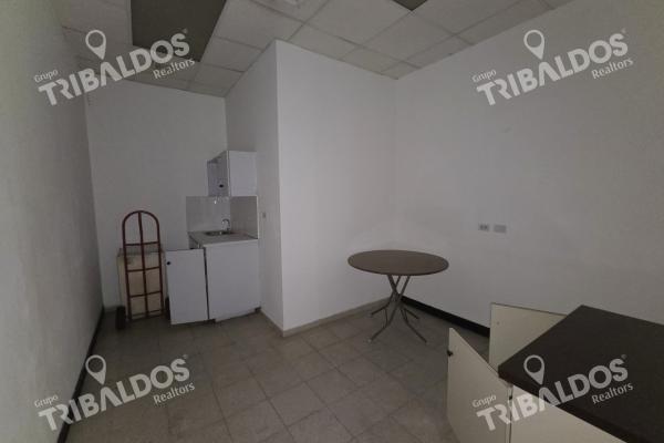 Venta de local en edison plaza segundo piso