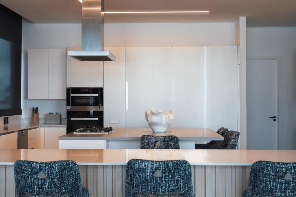 Waterfront 6 – wake up to the marina, own the view