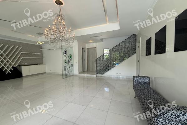 Sale of house in santa maria