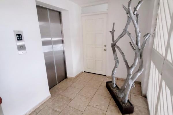 Bargain for sale at edf bahia marbella 1