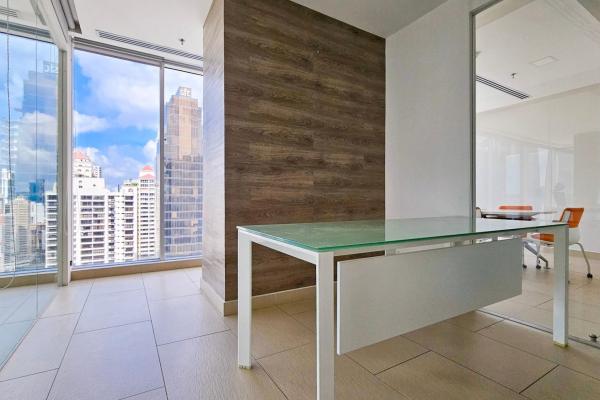 Oficina amoblada moderna en sortis - 285 m2