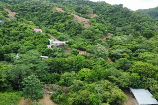 Centrally-located lot with 2 rental studios