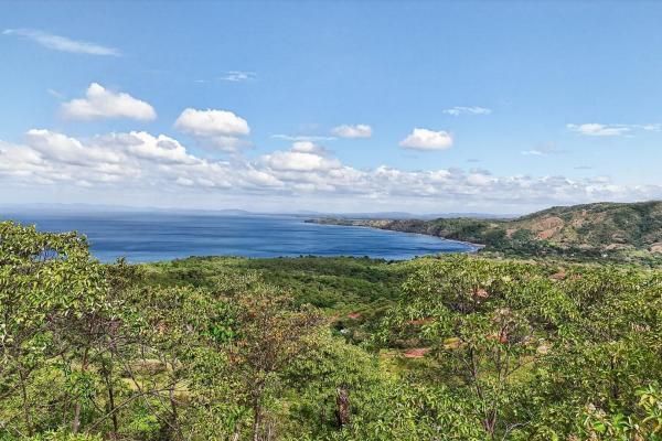 Ocean view home for sale in altos de malena torio