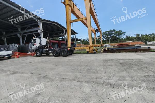 Se alquila terreno industrial 3.2 hectareas con galera en vacamonte