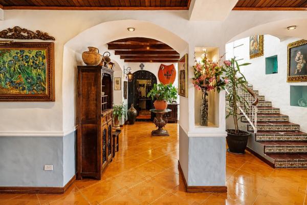 Venta de residencia tipo hacienda con ríos y senderos vía al valle de antón