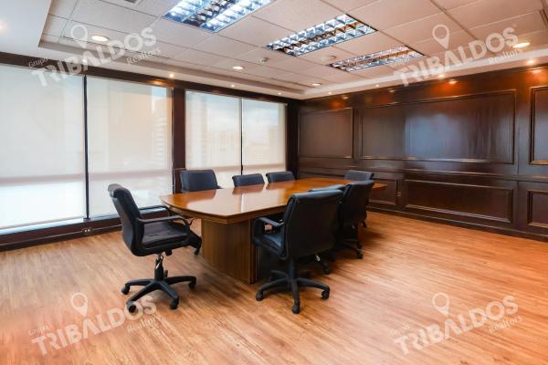 Oficina corporativa lista para ocupar en calle 50
