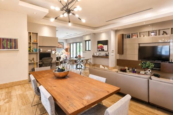 Single-family home for sale in santa maria