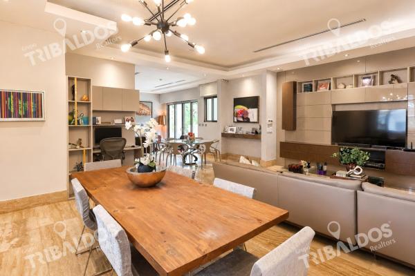 Single-family home for sale in santa maria