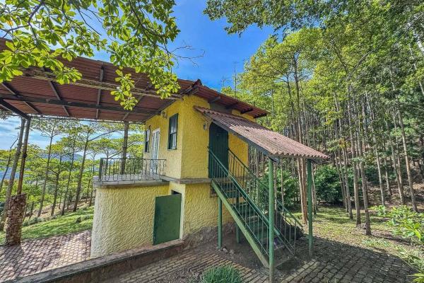 Amazing property for sale with private waterfalls