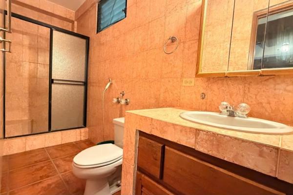 Se vende casa en altos de cerro azul