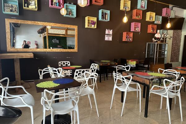 Commercial space for sale with roi on the ground floor in hato pintado, just steps away from 12 de octubre avenue.