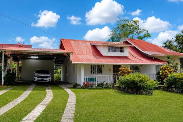 Four rental homes for sale in alto boquete