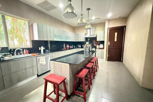 Sale of house in ph fairway estates, santa maría