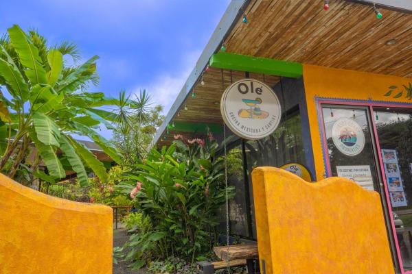 Turnkey restaurant and commercial property