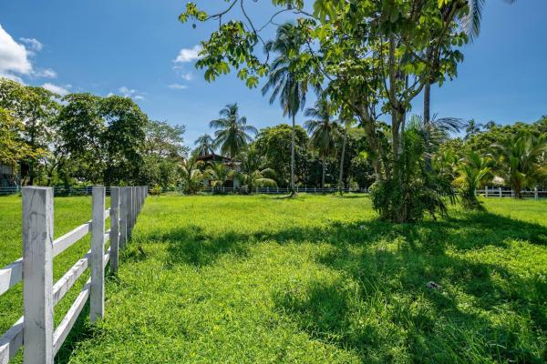 Terreno de primera categoría en las lajas, panamá