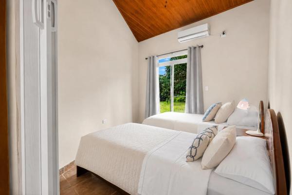 Ocean view villa with 6 apartments and pool