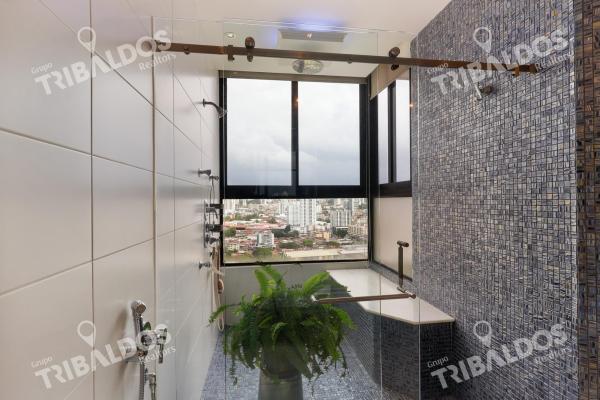 Penthouse 2 niveles frente al mar con terraza en coco del mar