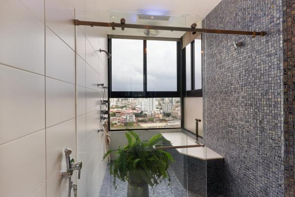 Two-level oceanfront condo in coco del mar