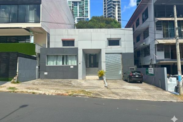 Office building in the heart of the banking center