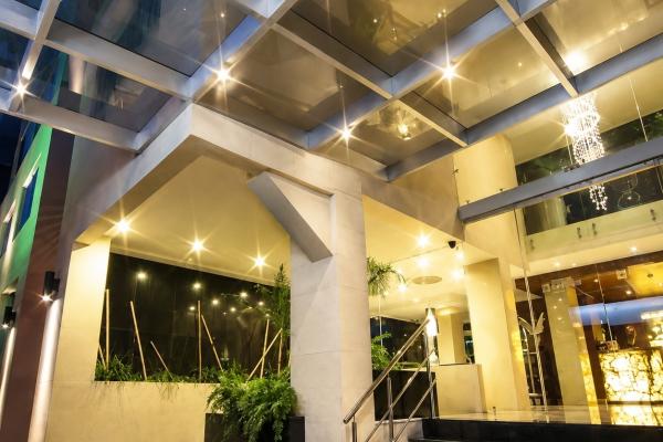 Venta de hotel suites ambassador en el cangrejo