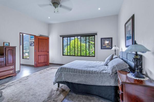 Elegant 4-bedroom furnished estate in boquete