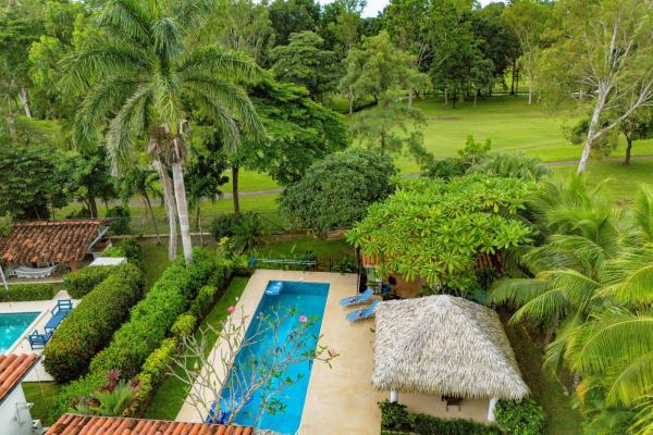 3 bed 3.5 bath home in coronado panama