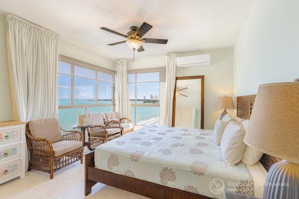 Condominio de lujo frente al mar en boutique biltmore – nueva gorgona