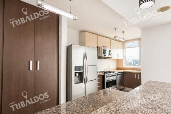 Venta de apartamento en la loma p.h innova tower