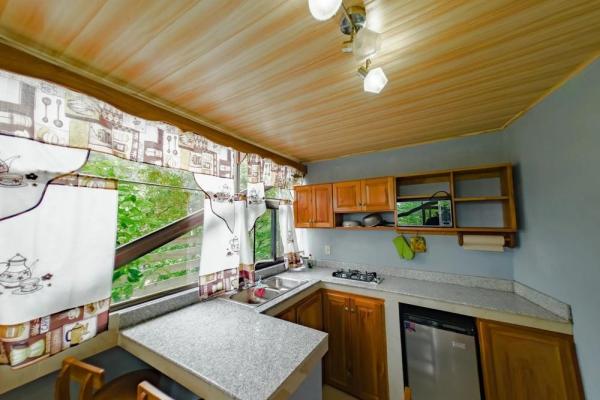Cabaña con vistas al volcán barú en venta en jaramillo
