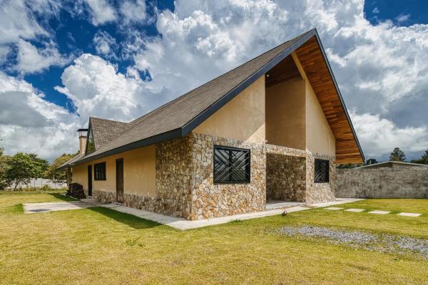 Casa amplia en volcan panama