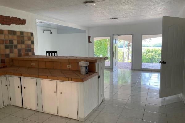 Península con casa y acceso al mar