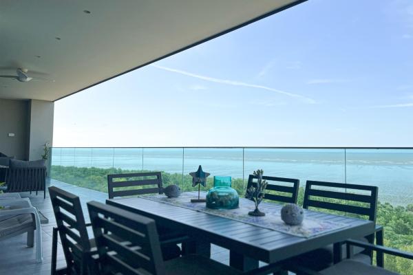 Luxury oceanfront residence | upper east tower