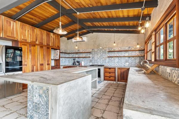 Santa fe high-quality mountain house with pool