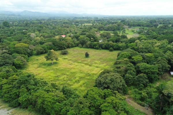 +9 hectares of flat beachfront land for sale