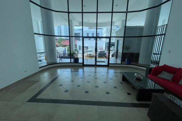 Venta de apartamento en ph star bay (3 estacionamientos + 1 deposito)