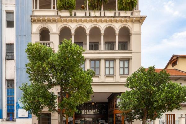 Venta de apartamento con elevador y estacionamiento en casco antiguo