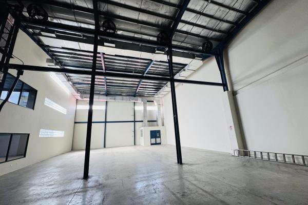 Venta de ofibodega en costa del este