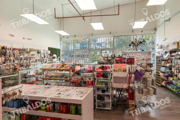 Commercial premises in bella vista