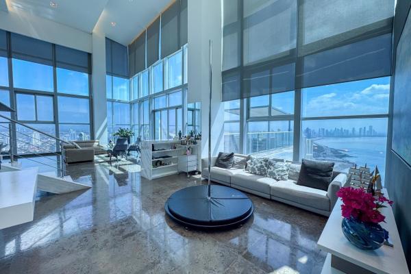 Luxury penthouse in panama city panama