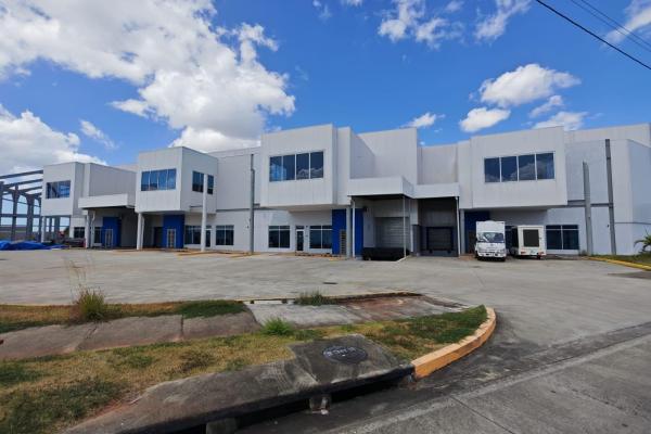 Warehouse 2 for rental in duty free - plp