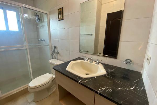 Apartamento de 4 habitaciones en edificio ph el alcazar, en coronado golf