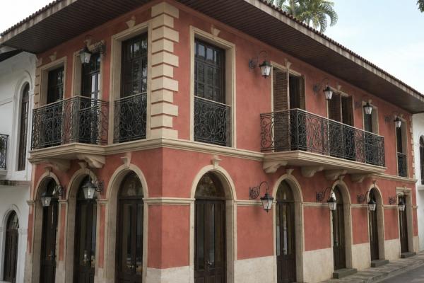Building for restoration in santa ana