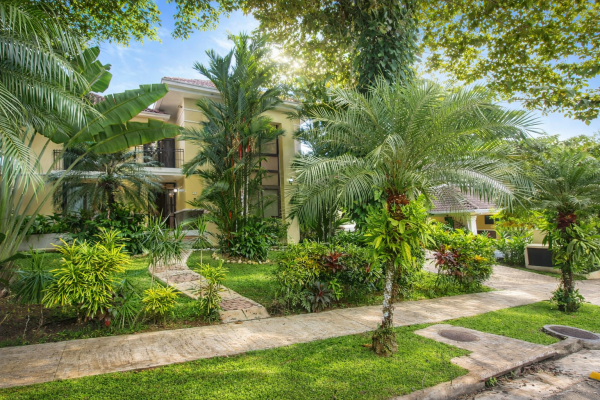 Venta de casa en ph camino de cruces, el dorado